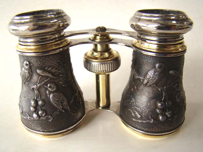 A beautiful pair of French opera glasses by Chevalier of Paris circa 1900